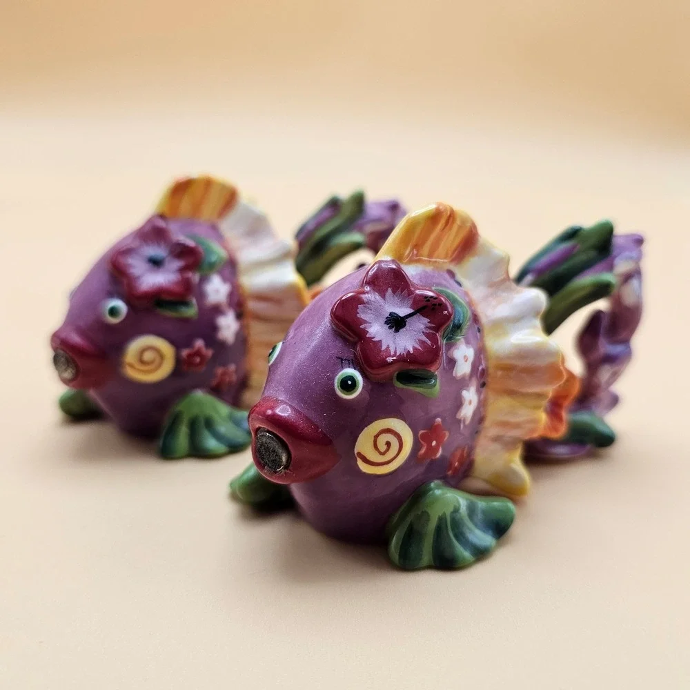 Cute Purple Fish Salt Pepper Shakers Ceramic Novelty Kitchen Decor Magnetic Lips